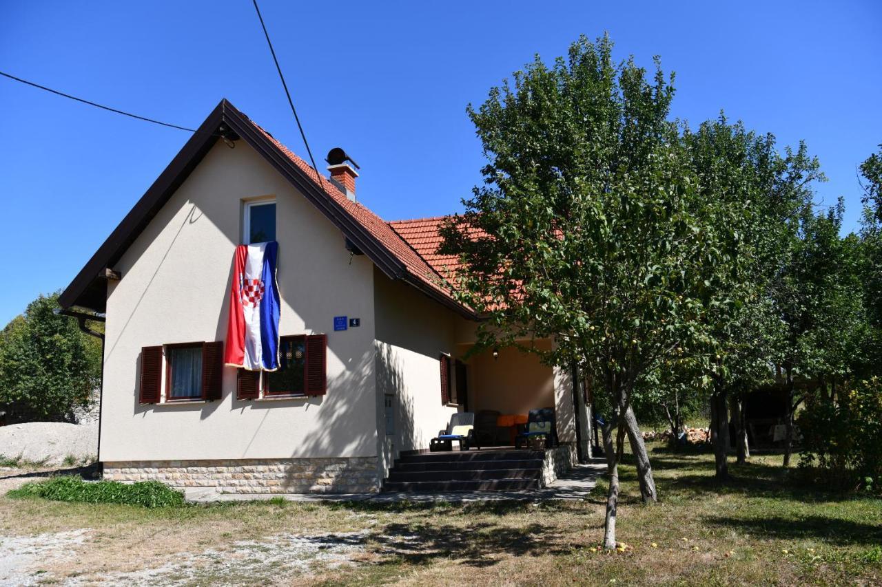 Holiday Home Matan Saborsko Esterno foto