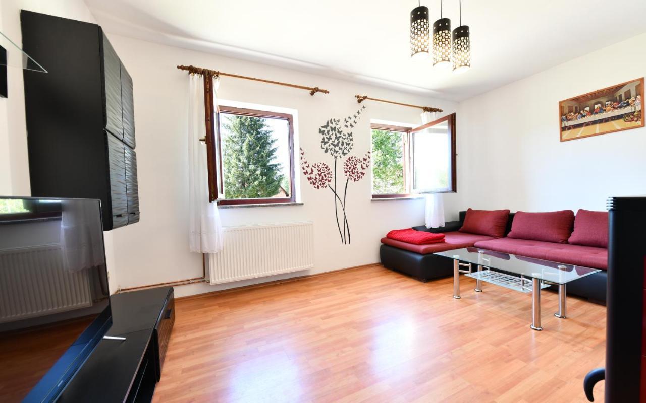Holiday Home Matan Saborsko Esterno foto