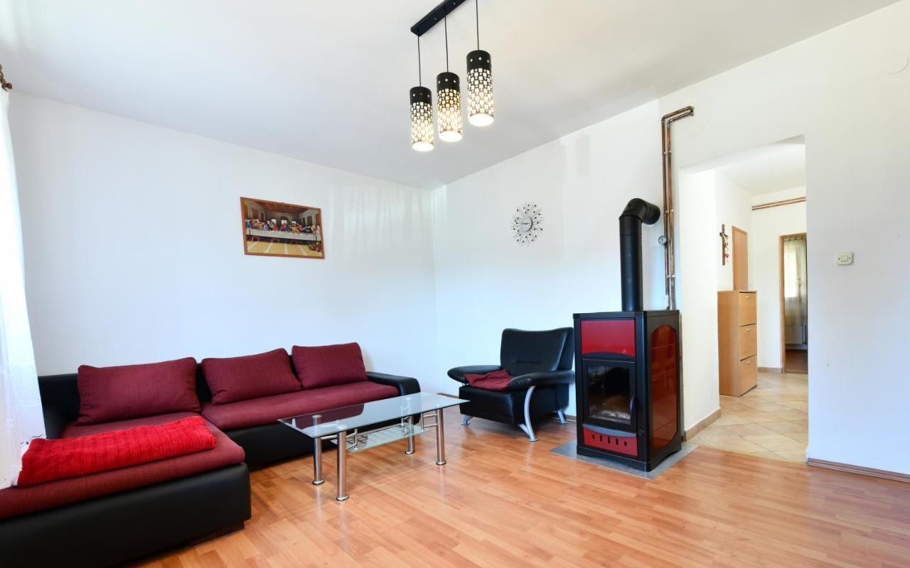 Holiday Home Matan Saborsko Esterno foto