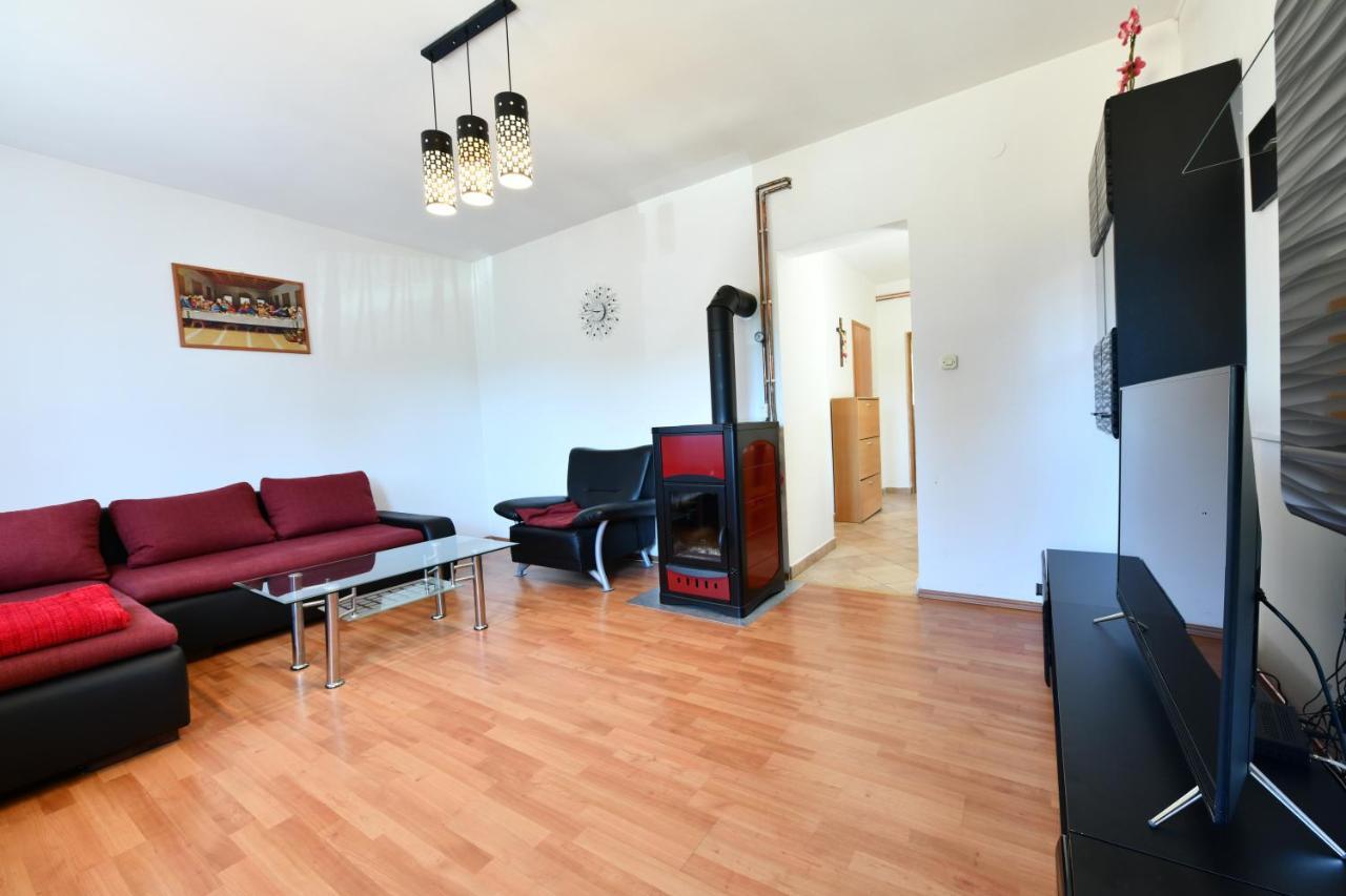Holiday Home Matan Saborsko Esterno foto