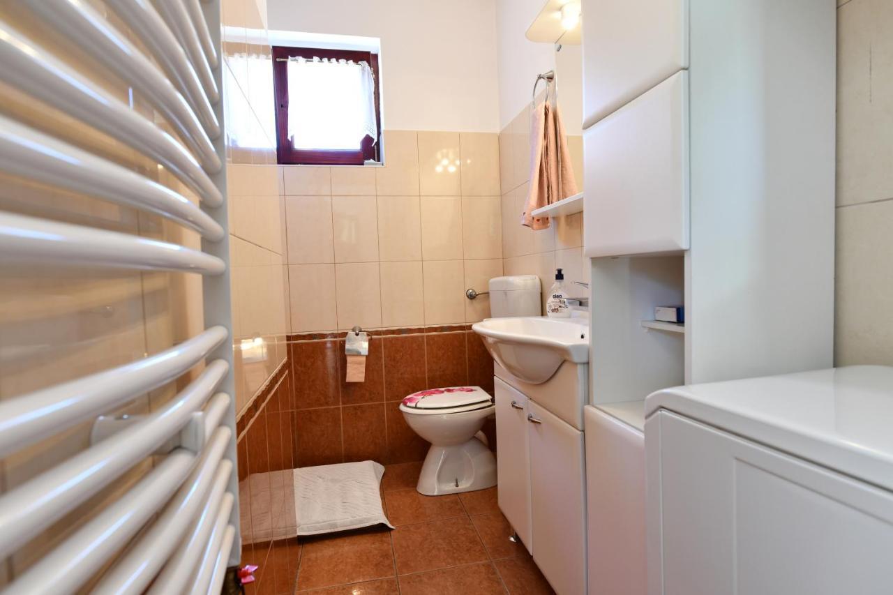 Holiday Home Matan Saborsko Esterno foto