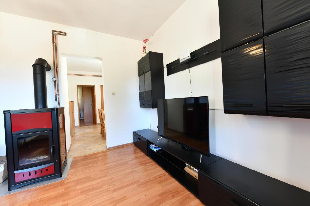 Holiday Home Matan Saborsko Esterno foto