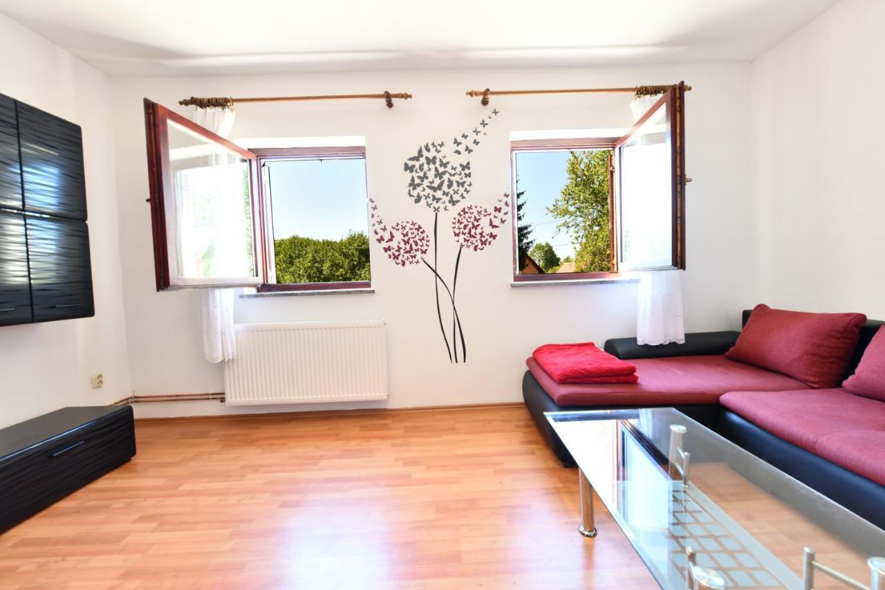 Holiday Home Matan Saborsko Esterno foto